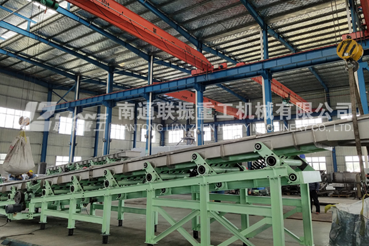 【超實(shí)用】振動輸送機(jī)在試運(yùn)轉(zhuǎn)時的注意事項(xiàng)